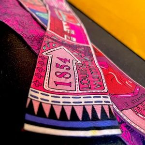 *SOLD✌🏽* Louis Vuitton Jeu de Louis BB Bandeau